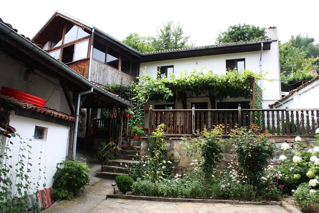 Hikers Hostel Veliko Tŭrnovo Exterior foto