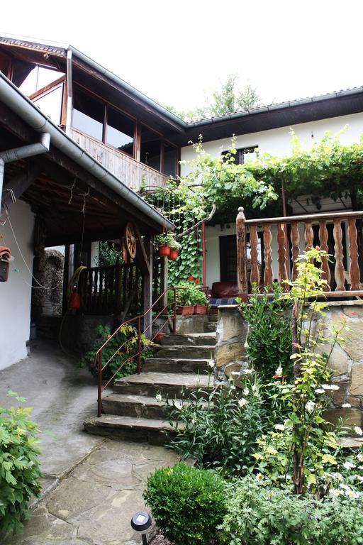 Hikers Hostel Veliko Tŭrnovo Exterior foto